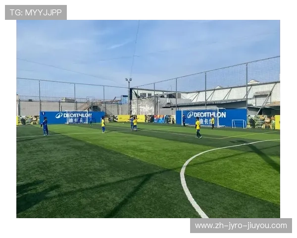 足球冲突化解策略帮助足球队伍保持良好团队氛围